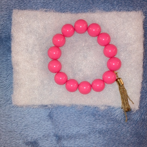 NEW- Price drop-Fuchsia stretch bracelet with tassels - Picture 3 of 3